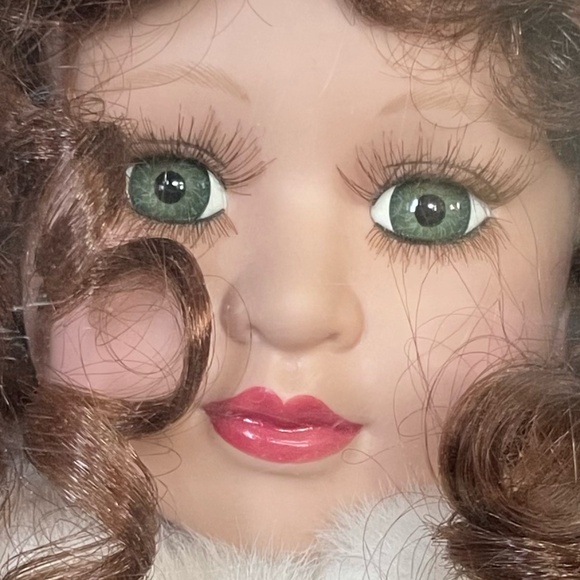 Vanessa Collection Doll – Gift-Ready in Box - Picture 4 of 8